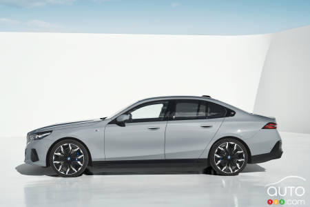 2024 BMW i5 grey